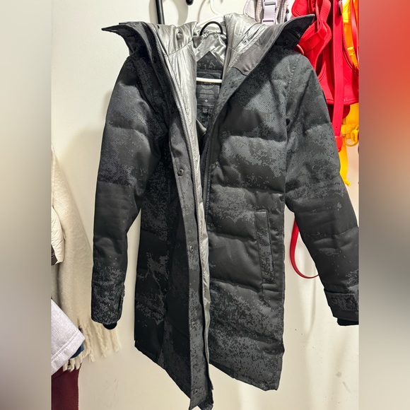 CANADA GOOSE Shelburne holiday water repellant 625 fill power down parka - Picture 7 of 14